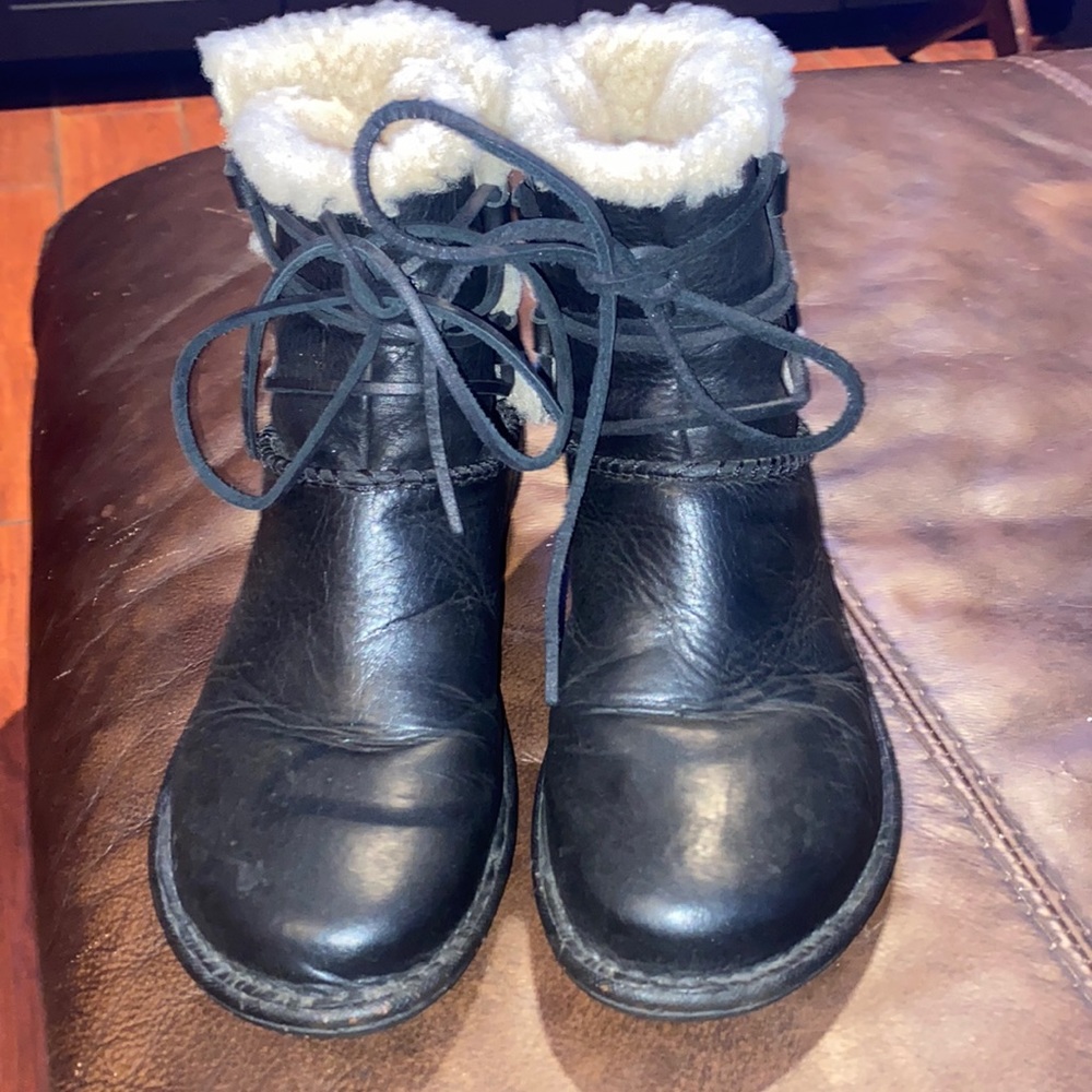 UGG